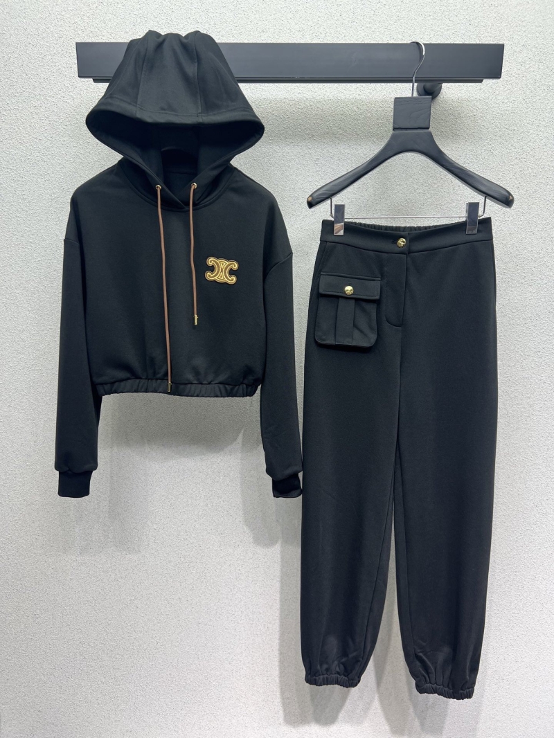 Ce1i*e outwears